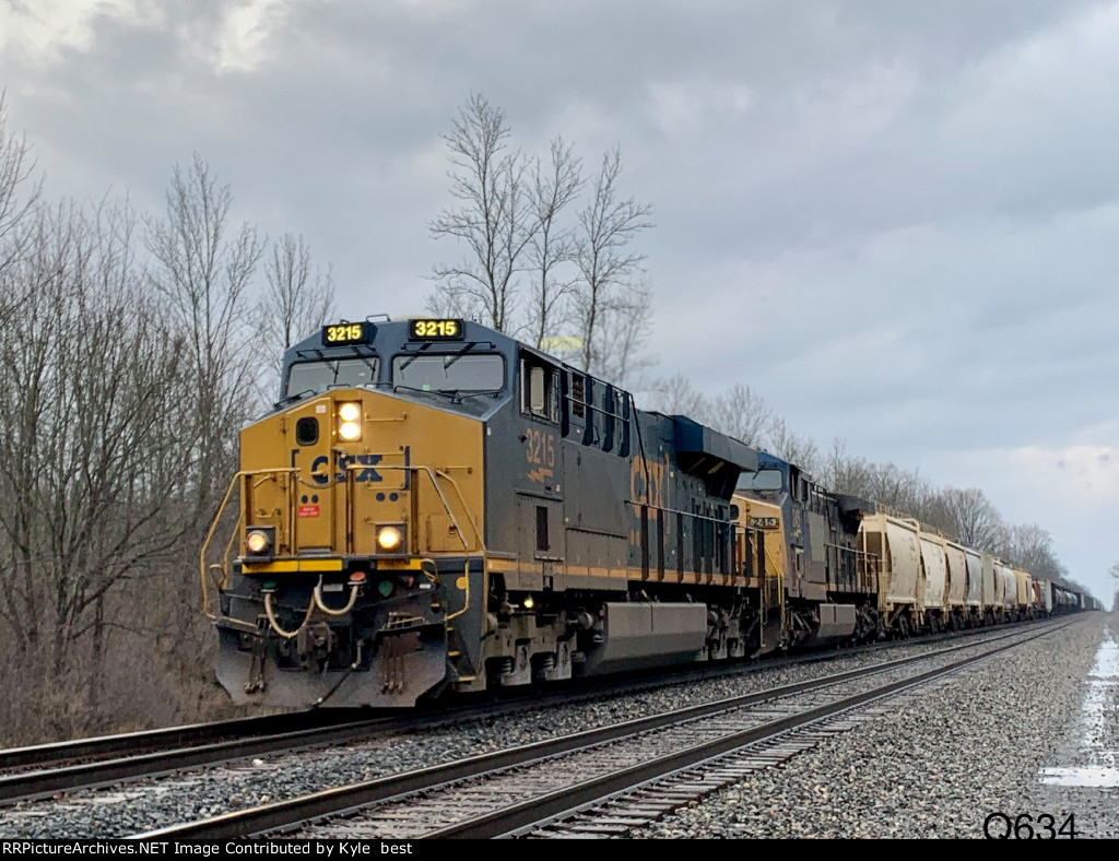 CSX 3215 on Q634